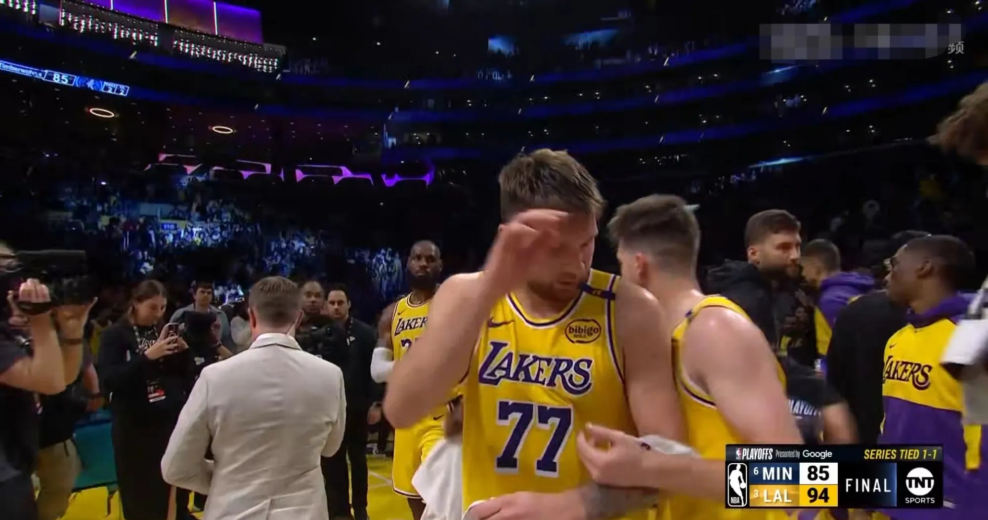 关于东契奇重返赛场，败北首场状态出色，塞尔维亚队观众沸腾！比赛高潮迭起的信息-开云官网