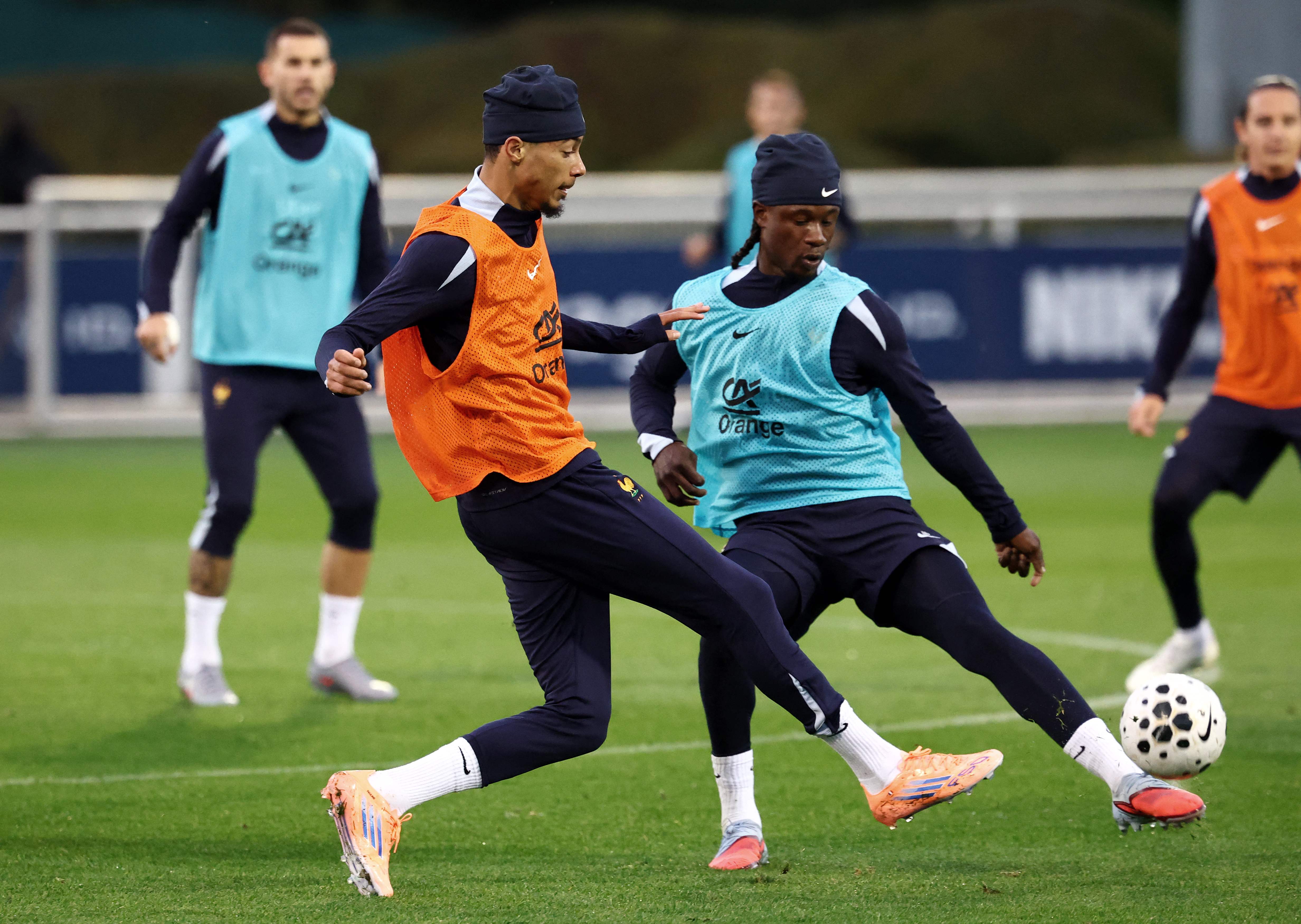 拜仁慕尼黑发布备战花絮，转会期远射贴柱，法国杯任务艰巨，控场能力受关注的简单介绍-开云在线